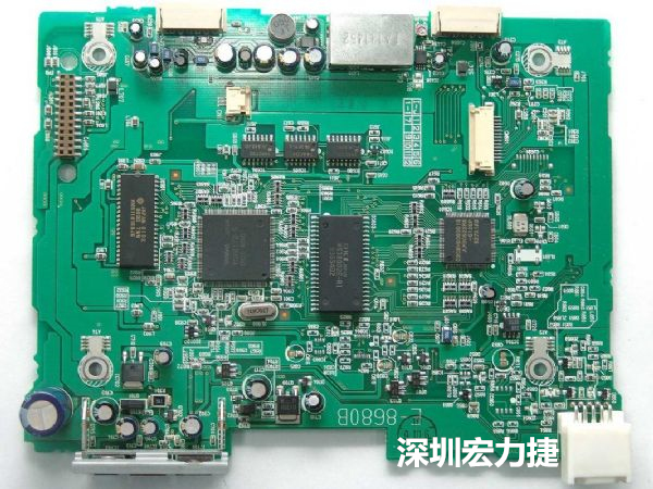 大面積PCB若電子元器件數(shù)量多、重量較重，板材強(qiáng)度不夠時(shí)容易產(chǎn)生PCB中央部凹陷問(wèn)題。