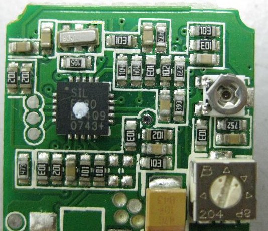 PCBA加工IC元件主要分為DIP及SMD兩大類，DIP 插件的IC，SMD (Surface Mount Device) 表面貼裝元件。